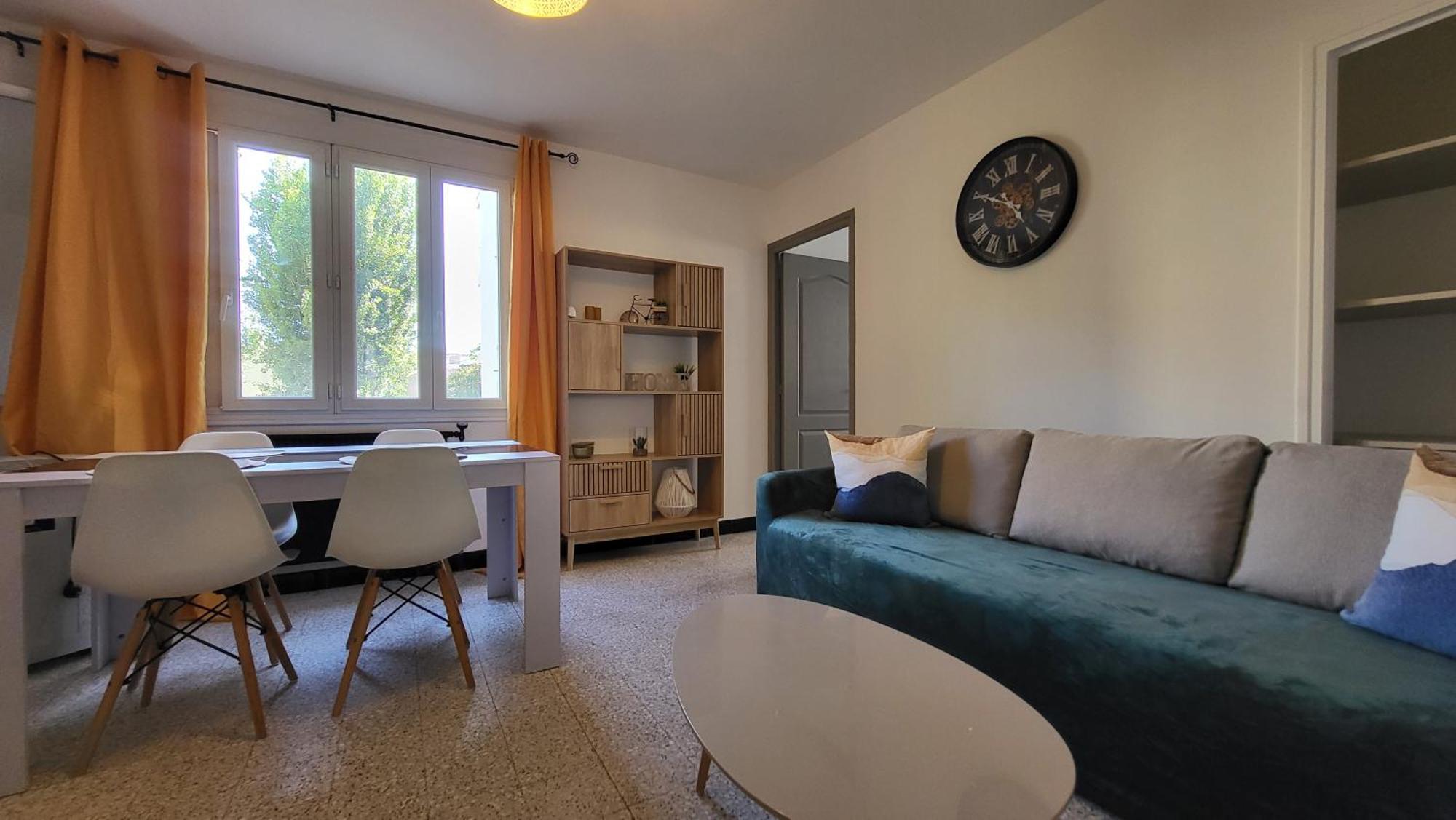 Les Tourterelles D'Avignon 2 Apartment Bagian luar foto